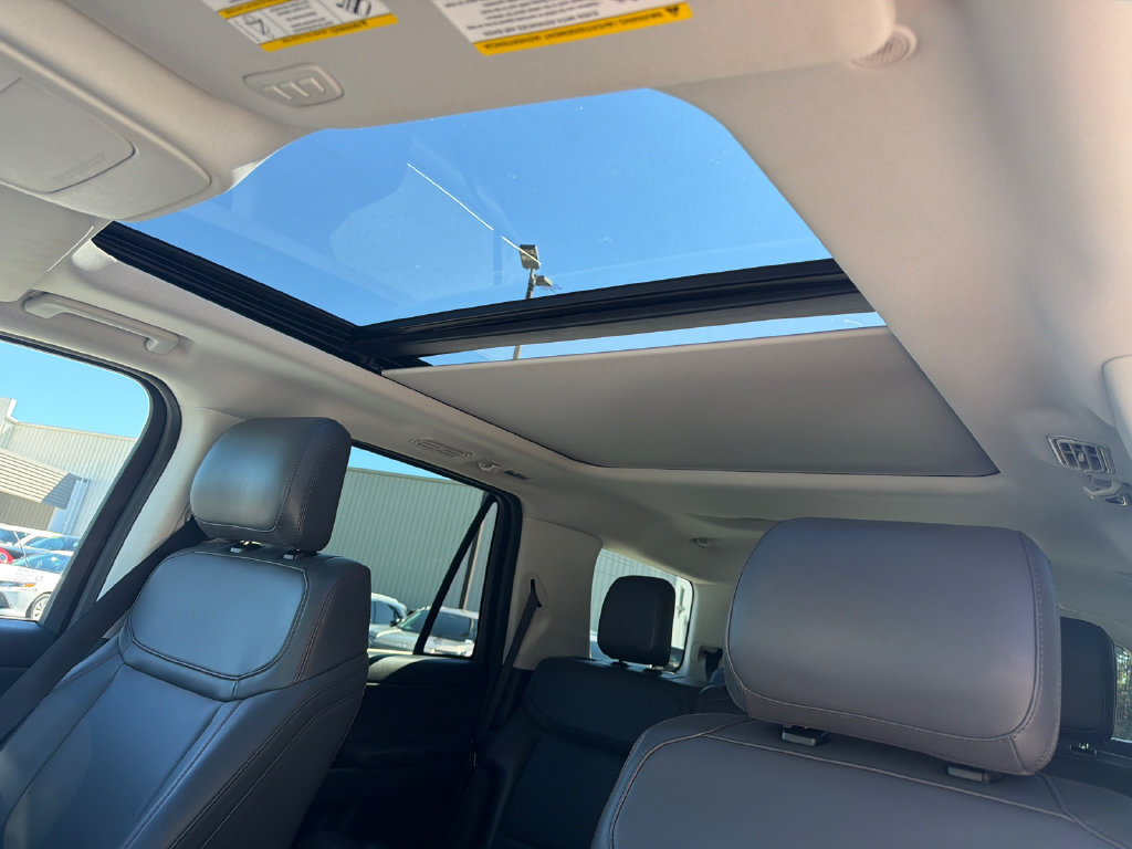 Used 2025 Ford Expedition Active AWD/4WD image 35