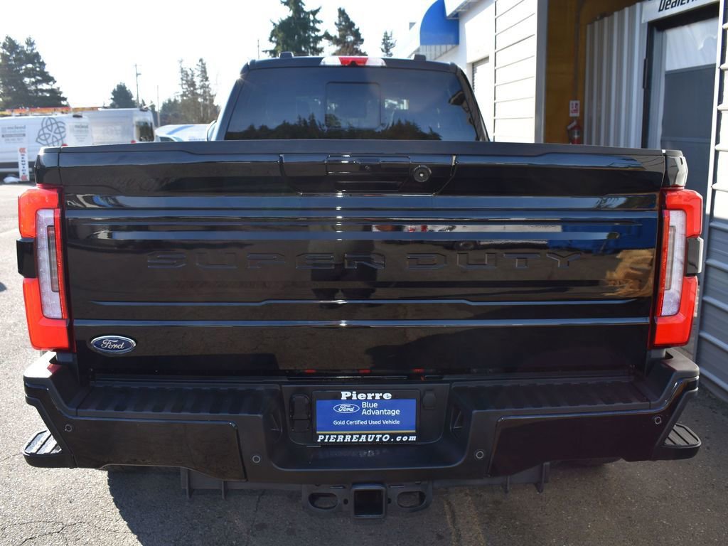 Certified 2025 Ford F450 Platinum w/ FX4 Off-Road Package image 9