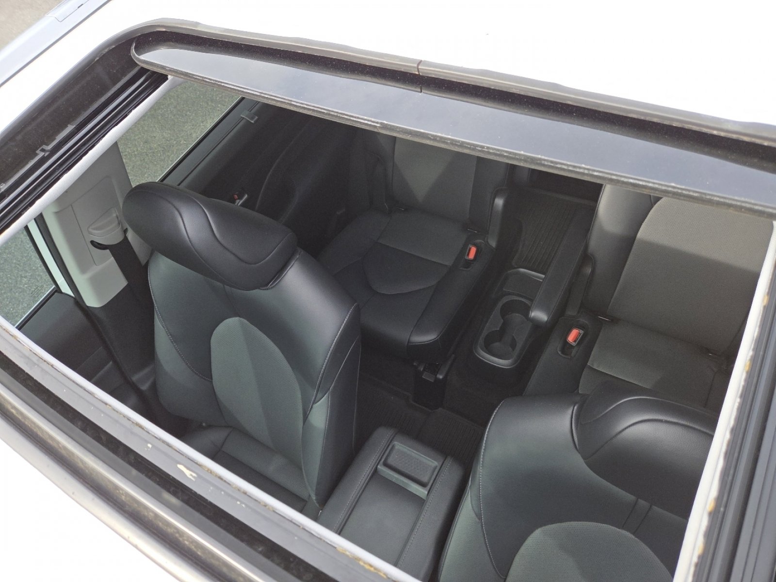 Used 2024 Toyota Grand Highlander AWD image 4