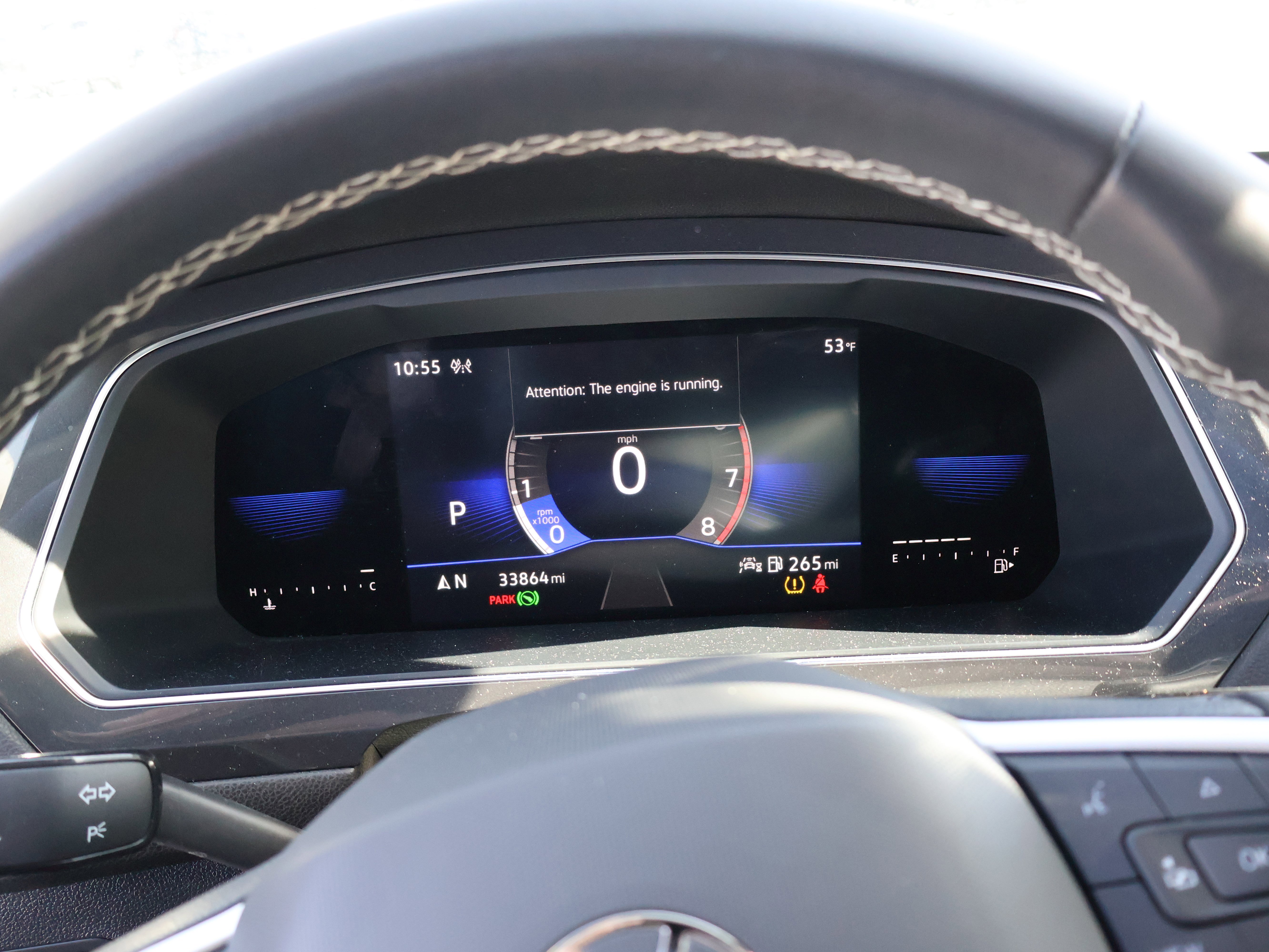 Used 2023 Volkswagen Tiguan SE w/ Panoramic Sunroof Package image 28