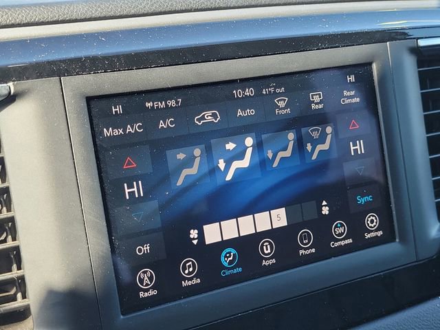 Used 2019 Chrysler Pacifica Touring Plus w/ S Appearance Package FWD image 26