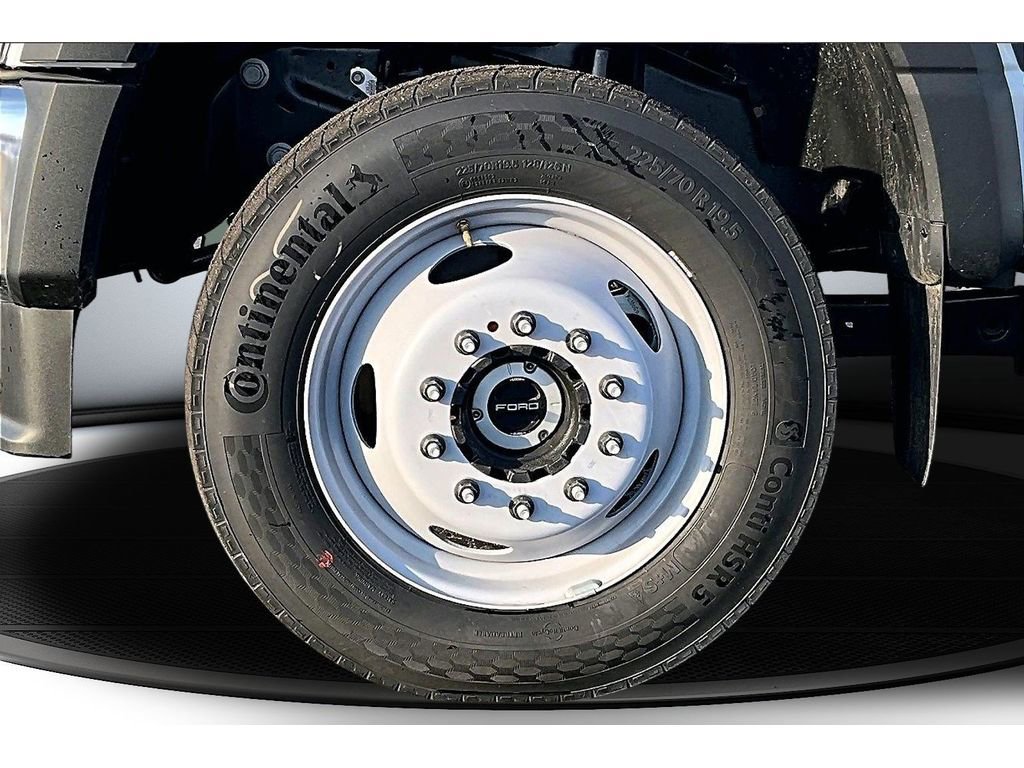New 2026 Ford F550 4x4 Regular Cab Super Duty image 41