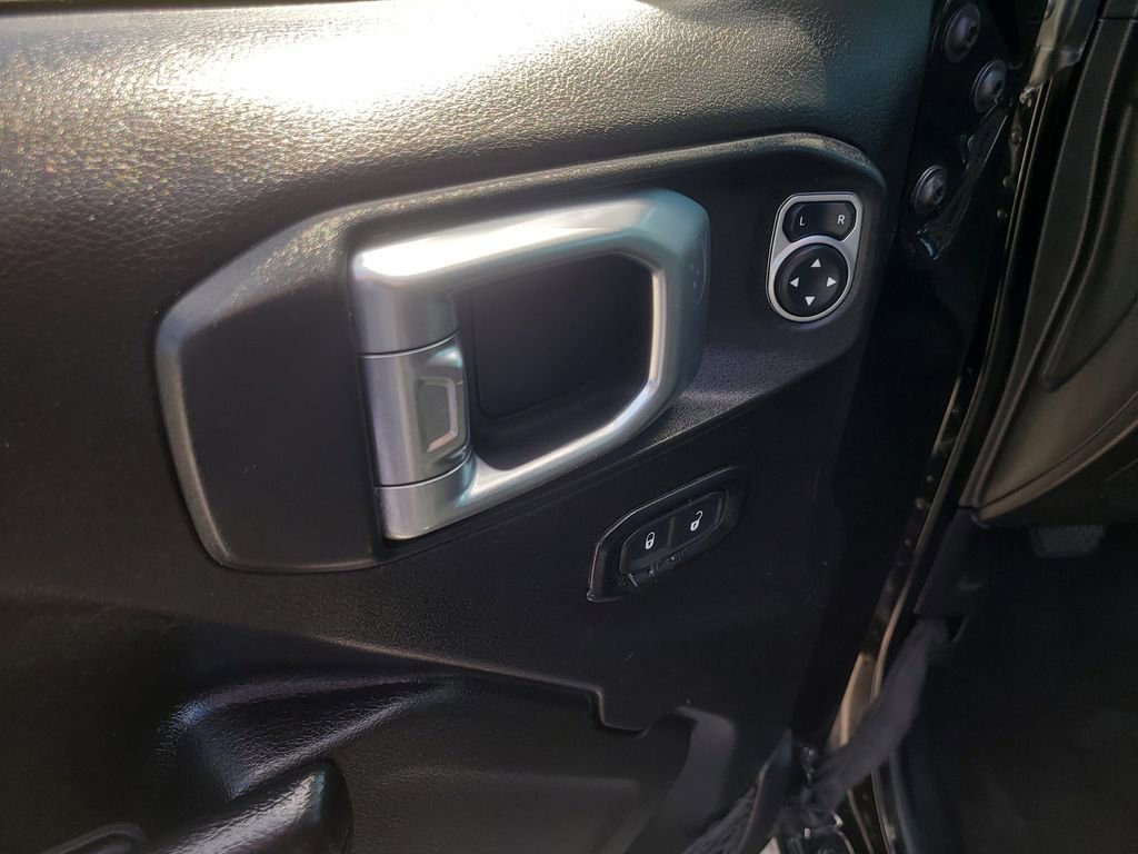 Used 2019 Jeep Wrangler Unlimited Sport S image 13