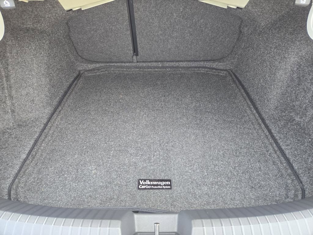 Used 2025 Volkswagen Jetta Sport image 31