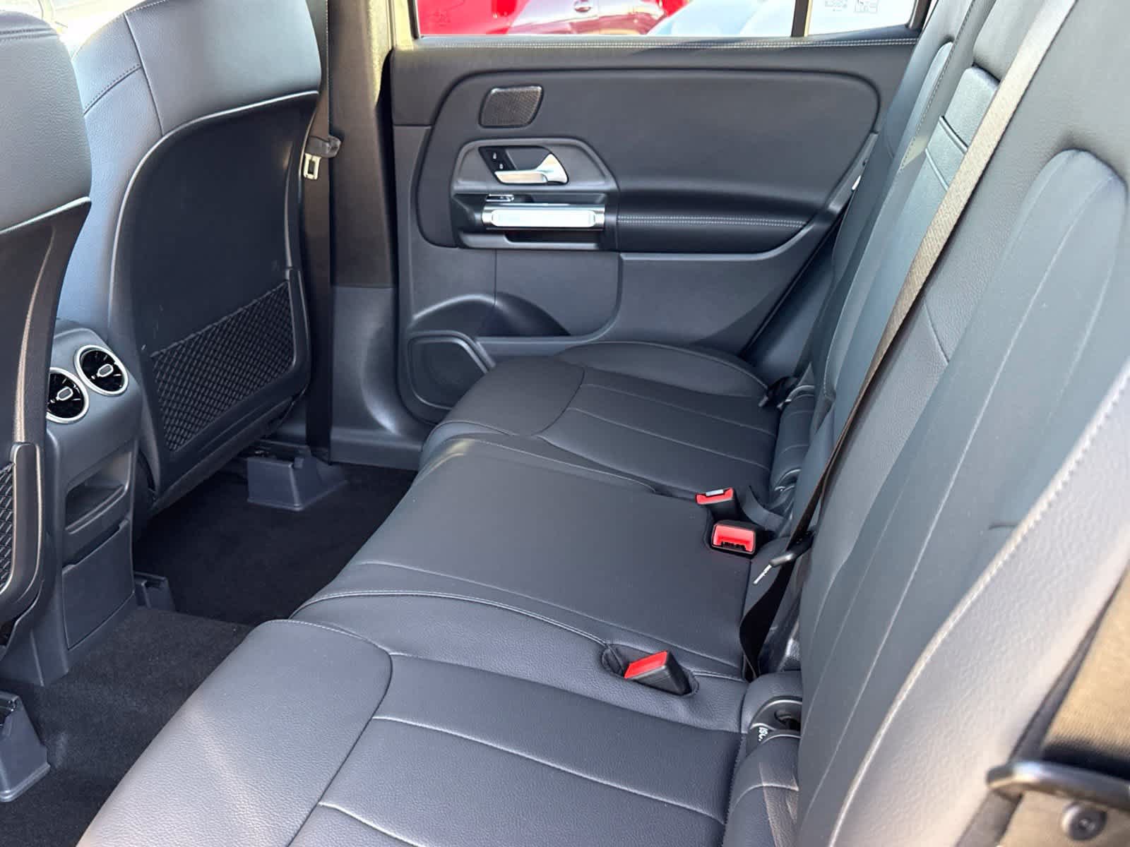New 2026 Mercedes-Benz GLB 250 4MATIC image 28