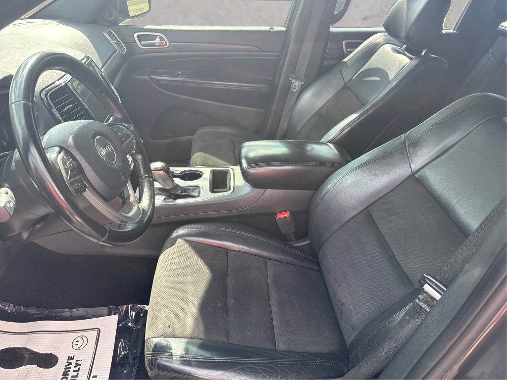 Used 2020 Jeep Grand Cherokee Altitude AWD/4WD image 11