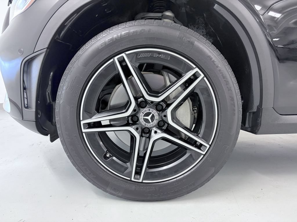 Used 2021 Mercedes-Benz GLC 300 4MATIC image 11