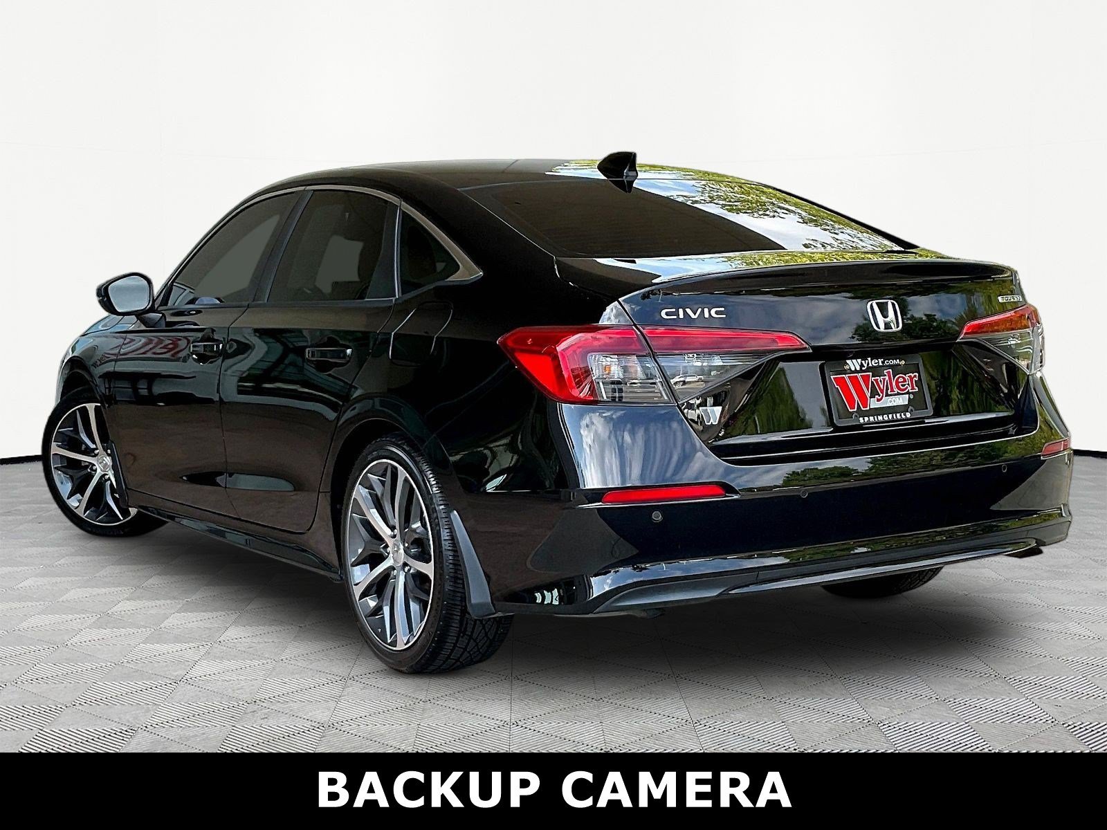 Used 2023 Honda Civic Touring image 4