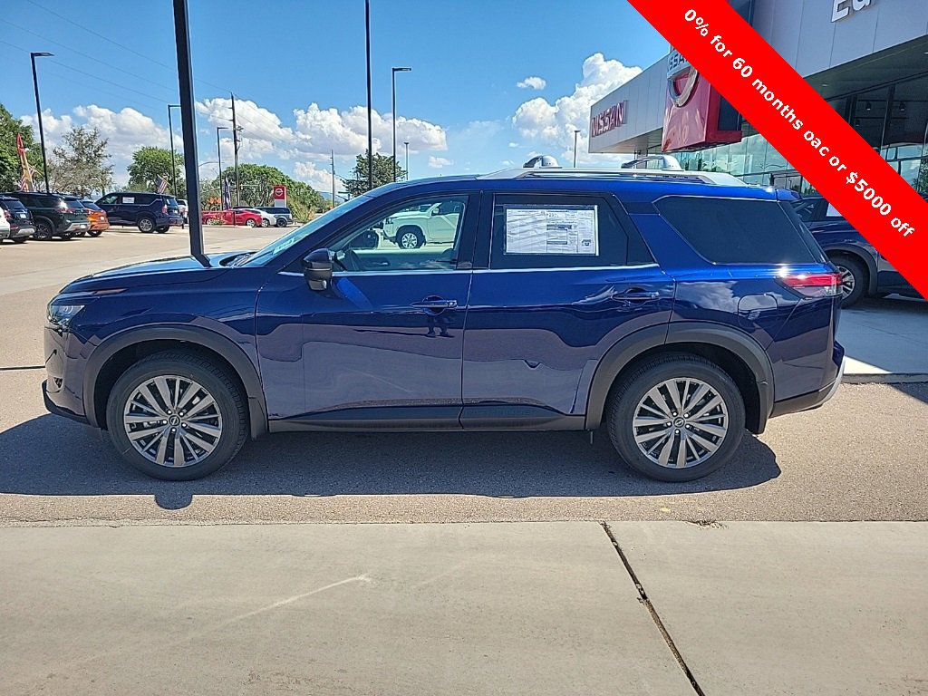 New 2025 Nissan Pathfinder SL w/ SL Premium Package image 4