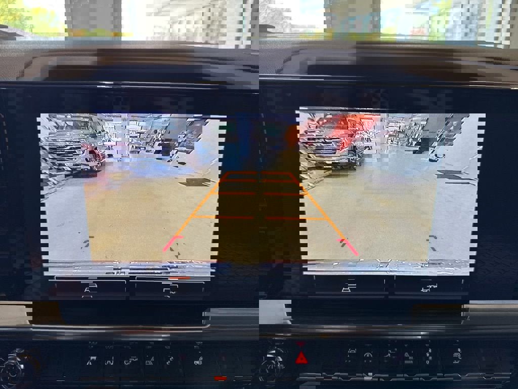 New 2026 GMC Sierra 1500 SLE image 32