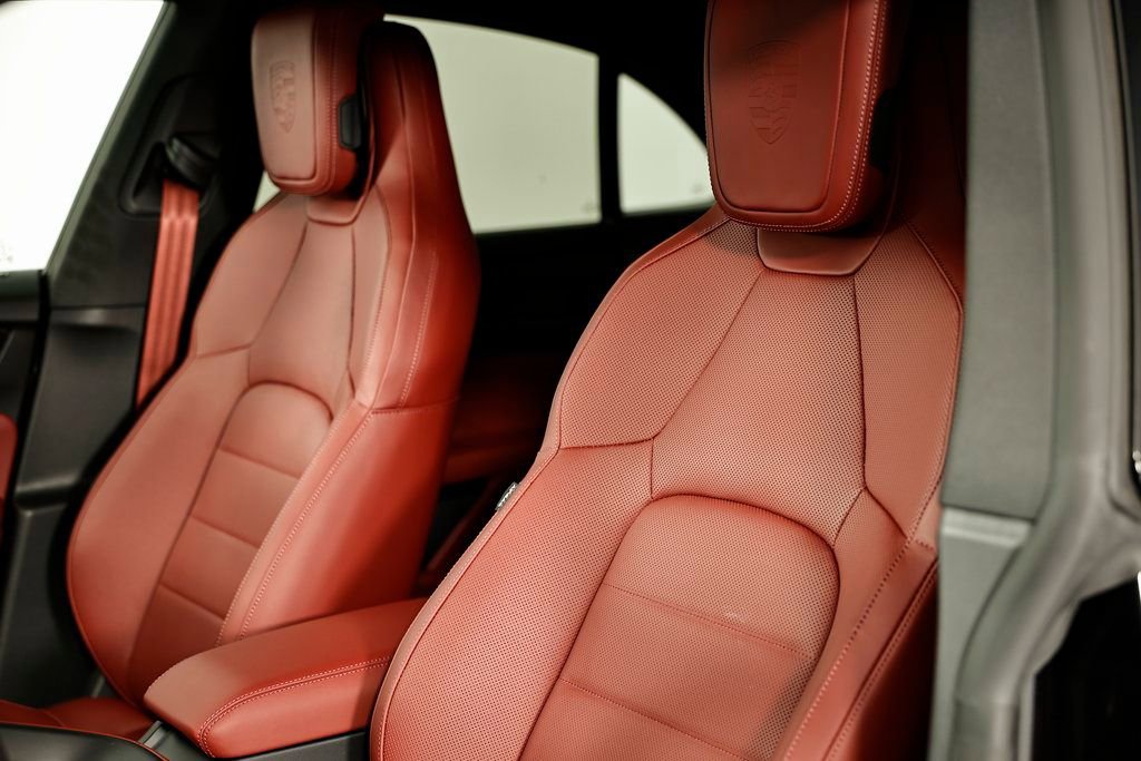 New 2026 Porsche Macan Electric image 24