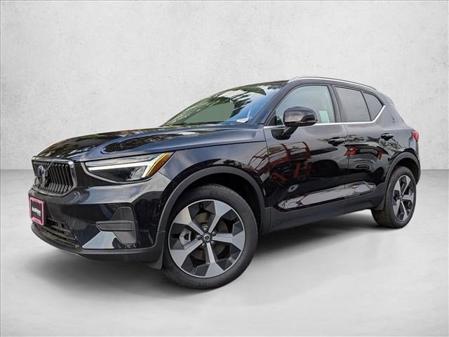 New 2025 Volvo XC40 B5 Core w/ Protection Package Premier