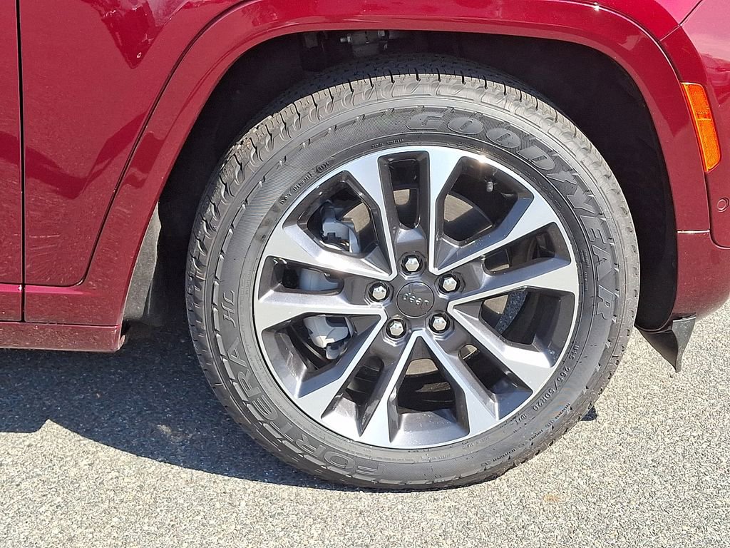 Used 2023 Jeep Grand Cherokee Overland w/ Advanced Protech Group III image 8