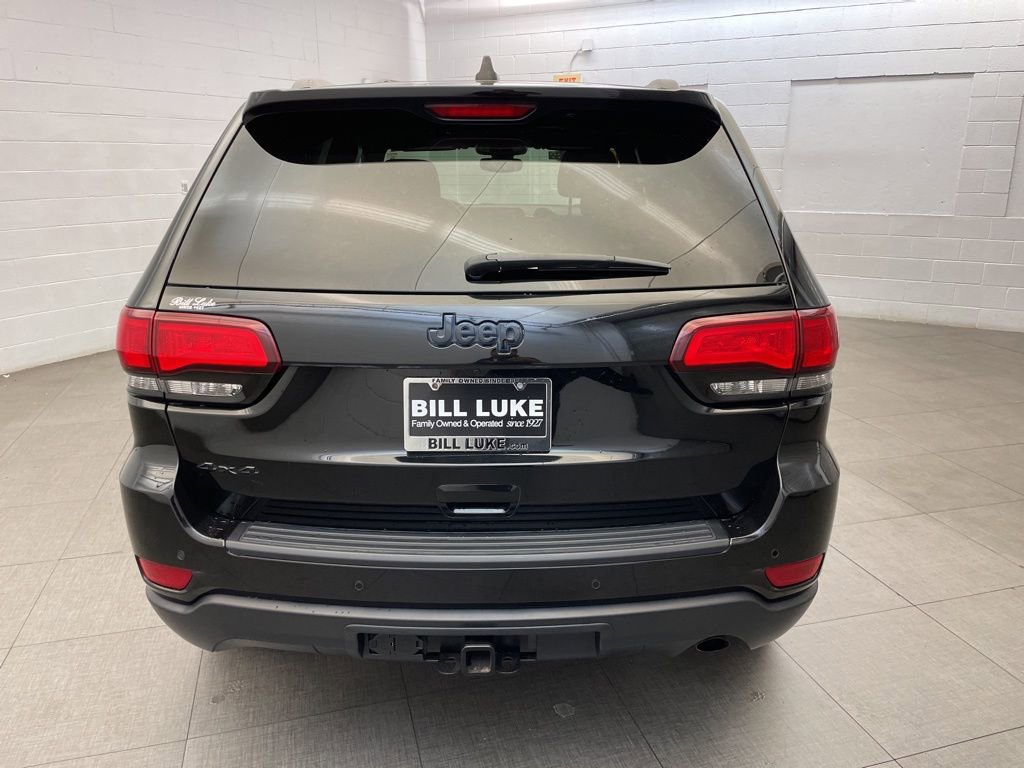 Used 2019 Jeep Grand Cherokee Laredo AWD/4WD image 13