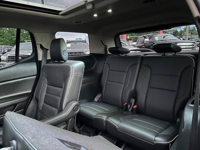 Used 2017 GMC Acadia Denali w/ Technology Package AWD/4WD image 13