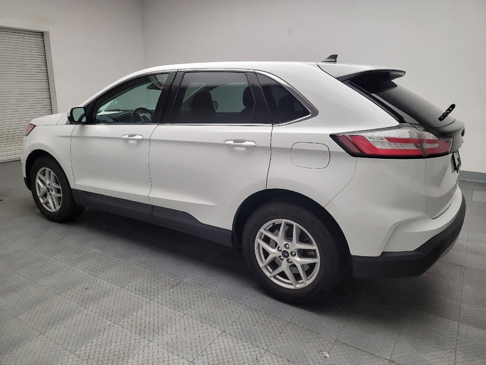Used 2023 Ford Edge SEL image 3