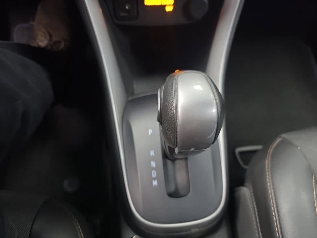 Certified 2022 Chevrolet Trax LT w/ Driver Confidence Package FWD image 24