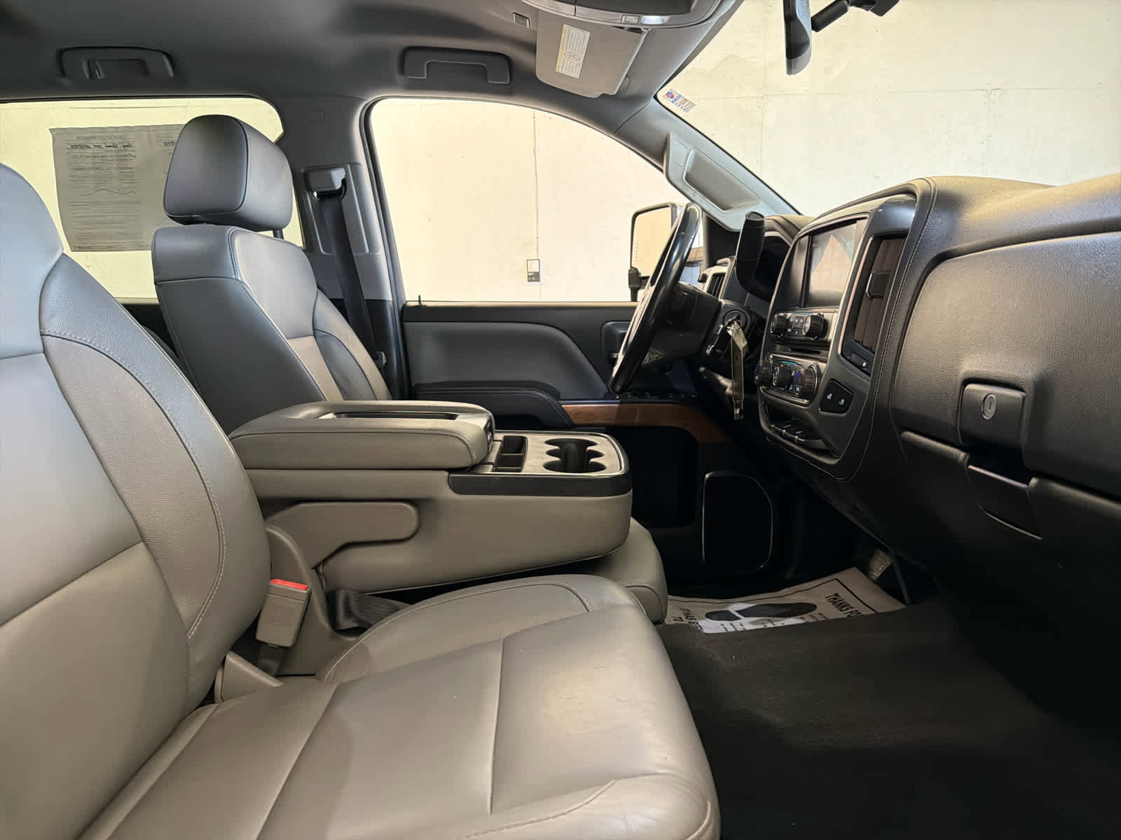 Used 2019 Chevrolet Silverado 2500 LTZ AWD/4WD image 24