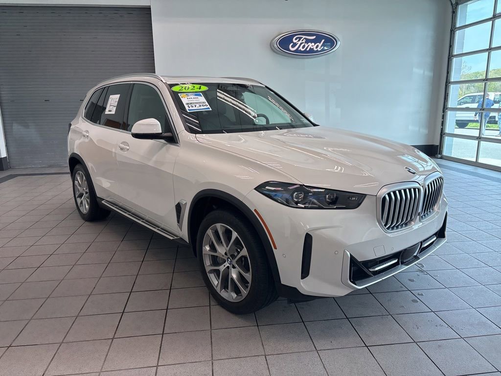 Used 2024 BMW X5 xDrive40i w/ Premium Package AWD/4WD image 1