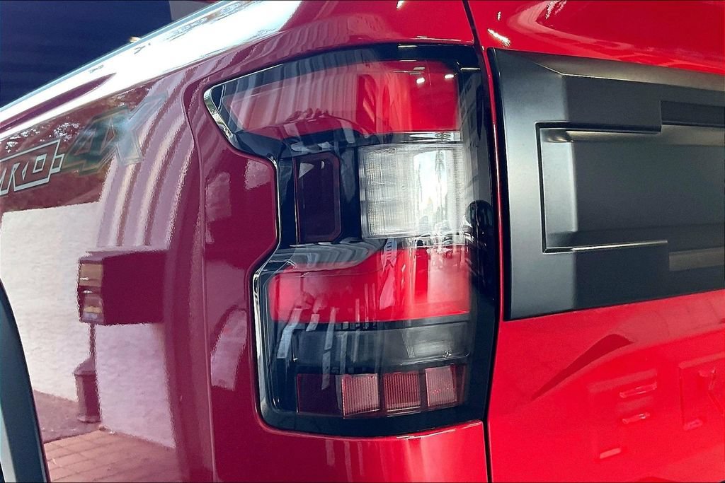 Used 2026 Nissan Frontier PRO-4X AWD/4WD image 17