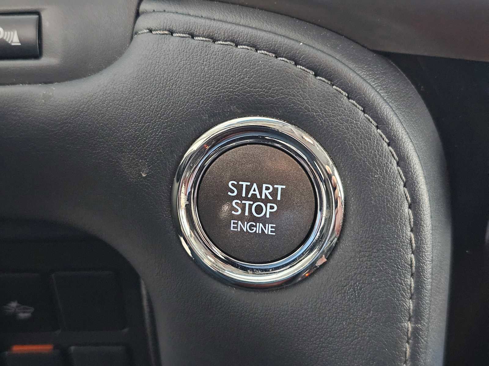 Used 2018 Lexus LX 570 4WD w/ Luxury Package image 30