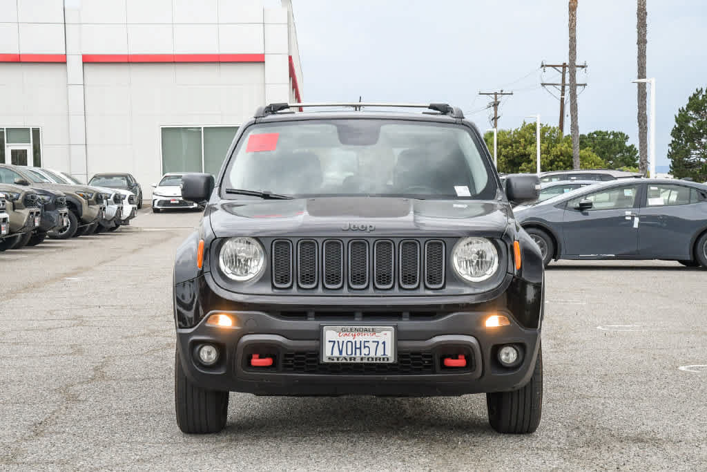 Used 2016 Jeep Renegade Trailhawk w/ Premium Trailhawk Package AWD/4WD image 2