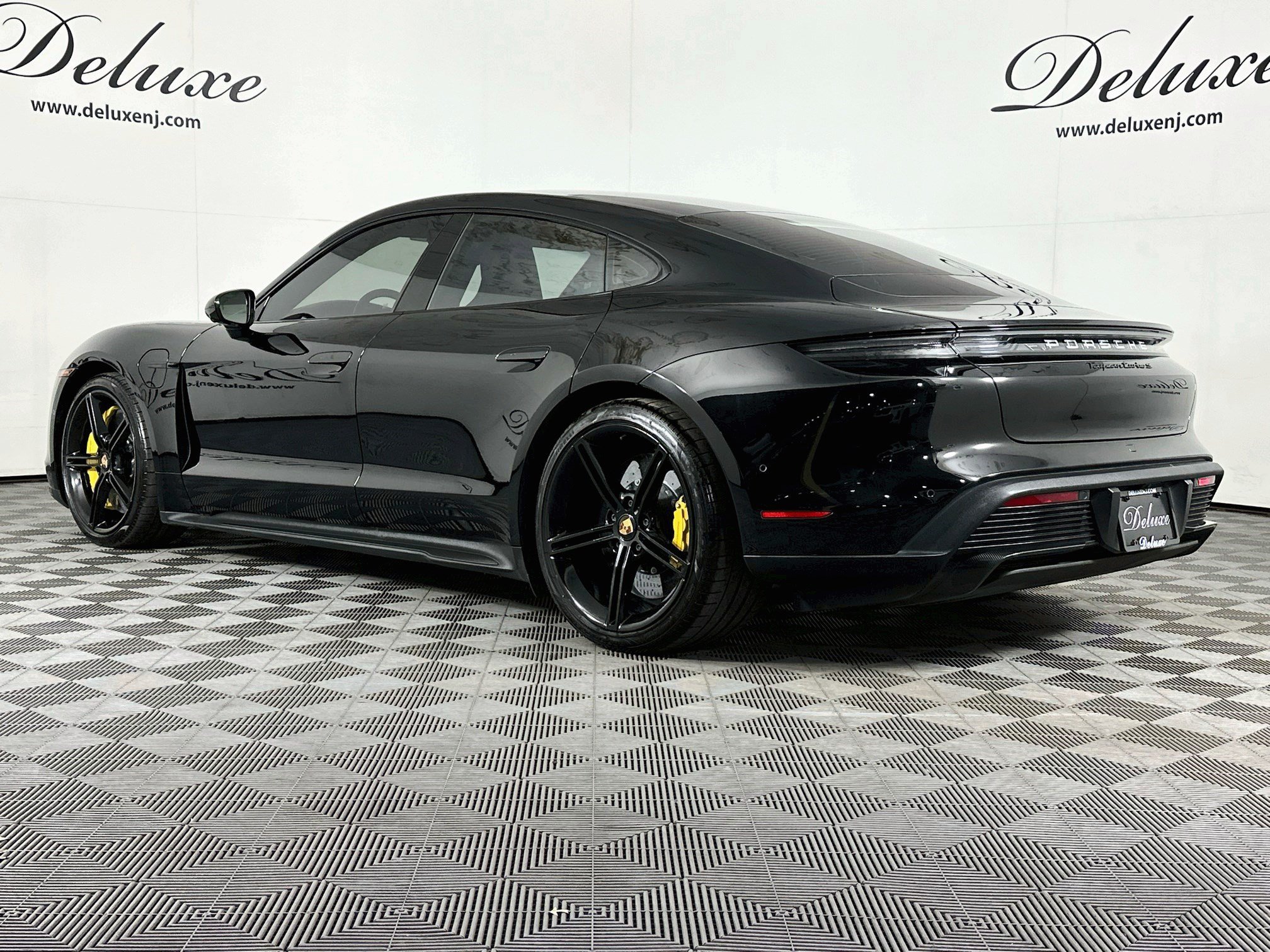 Used 2022 Porsche Taycan Turbo S w/ Premium Package AWD/4WD image 4