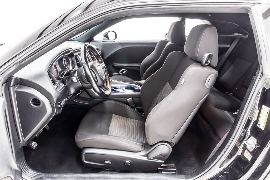 Used 2022 Dodge Challenger GT image 27