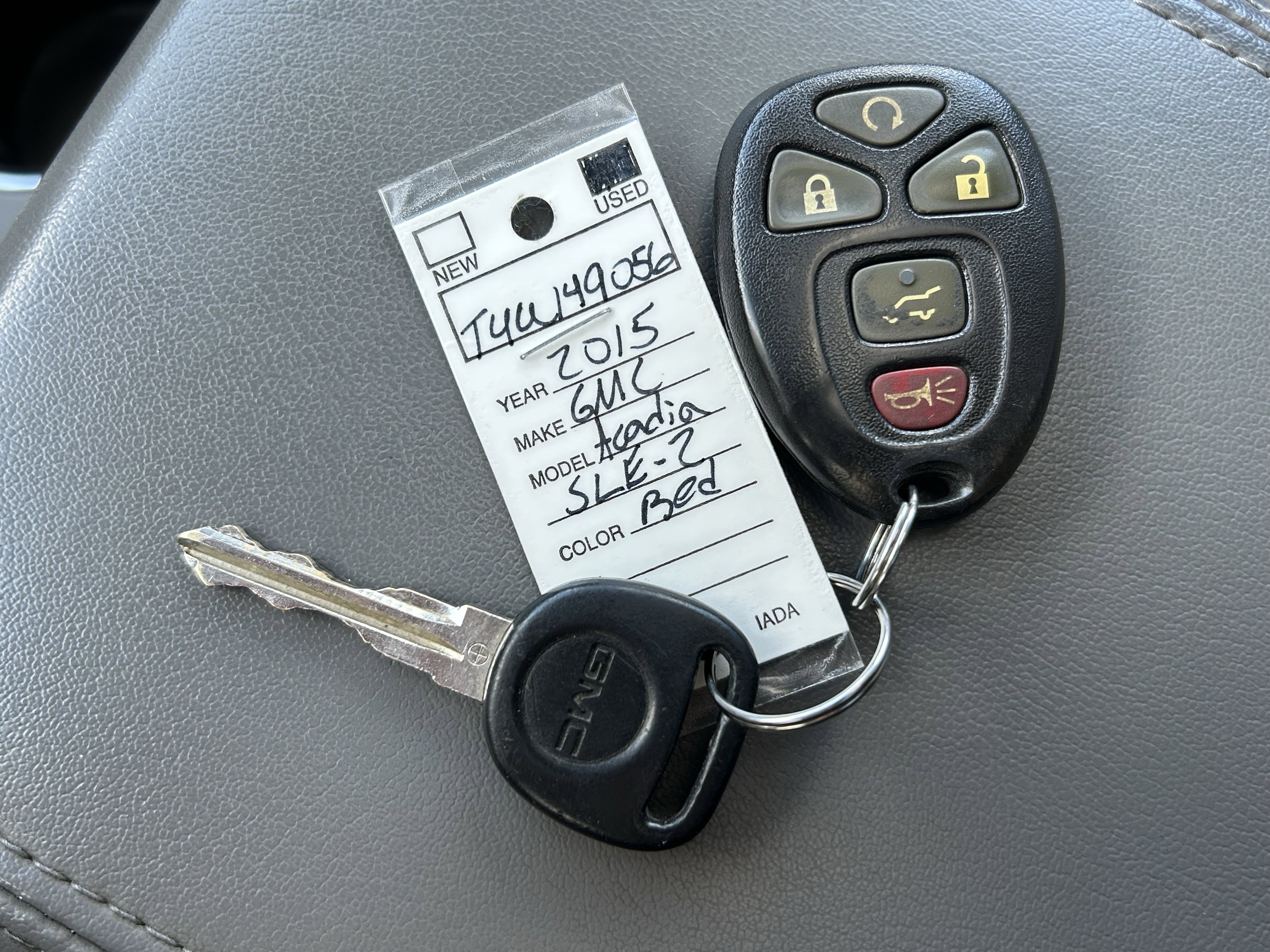 Used 2015 GMC Acadia SLE AWD/4WD image 34