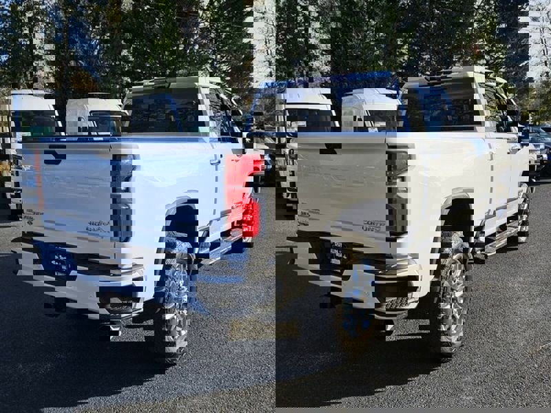 Used 2024 Chevrolet Silverado 2500 High Country w/ High Country Premium Package image 14