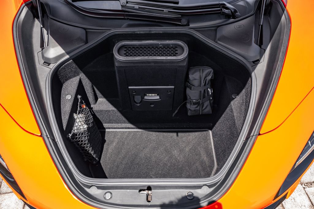 Used 2021 McLaren 720S Performance RWD image 35