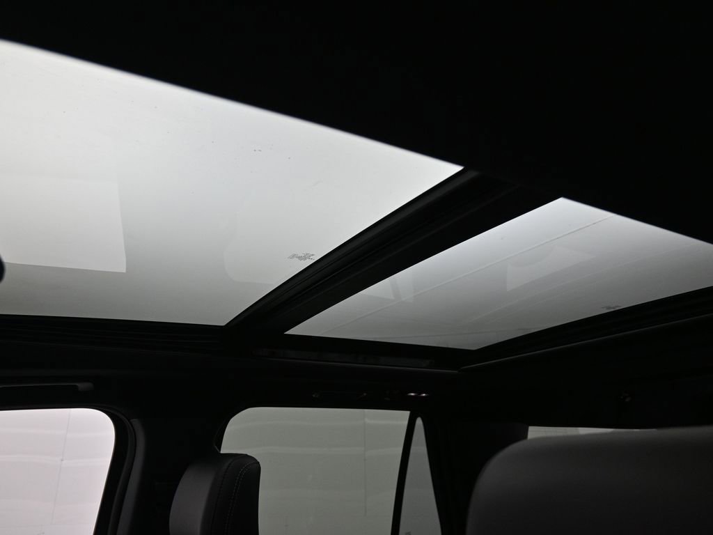 New 2025 Ford Expedition Max Platinum w/ Stealth Appearance Package image 12