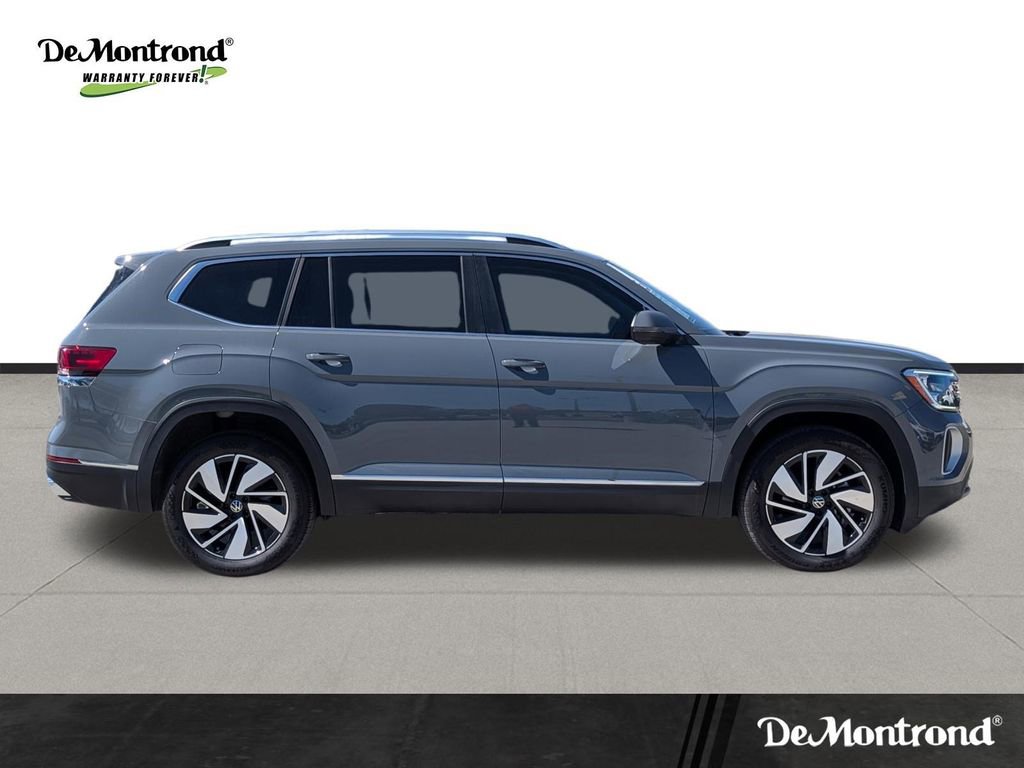 Used 2025 Volkswagen Atlas SEL image 4