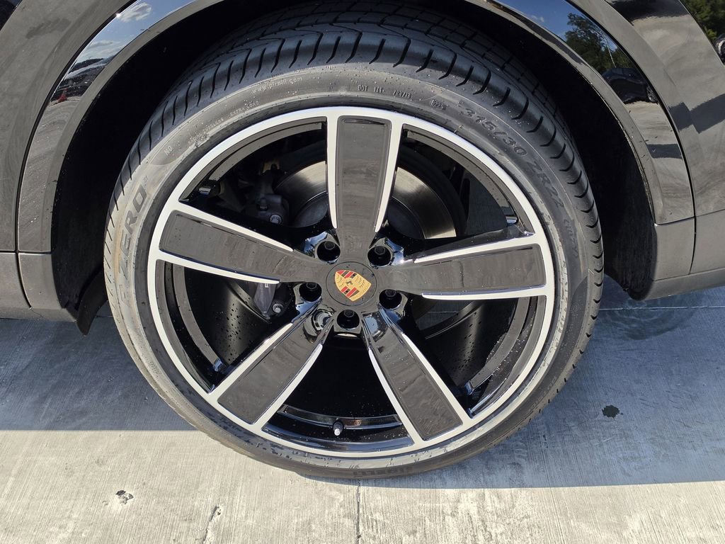 Certified 2023 Porsche Cayenne Coupe image 27