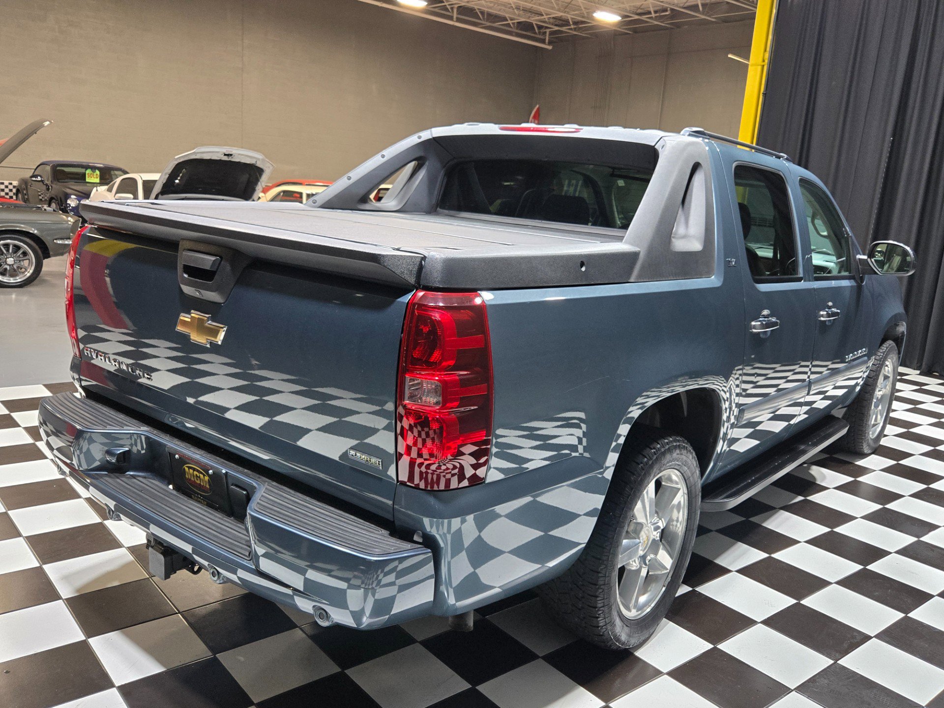 Used 2008 Chevrolet Avalanche LTZ w/ LTZ Preferred Equipment Group image 56