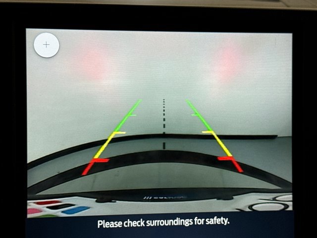 Used 2021 Ford Edge SE image 15