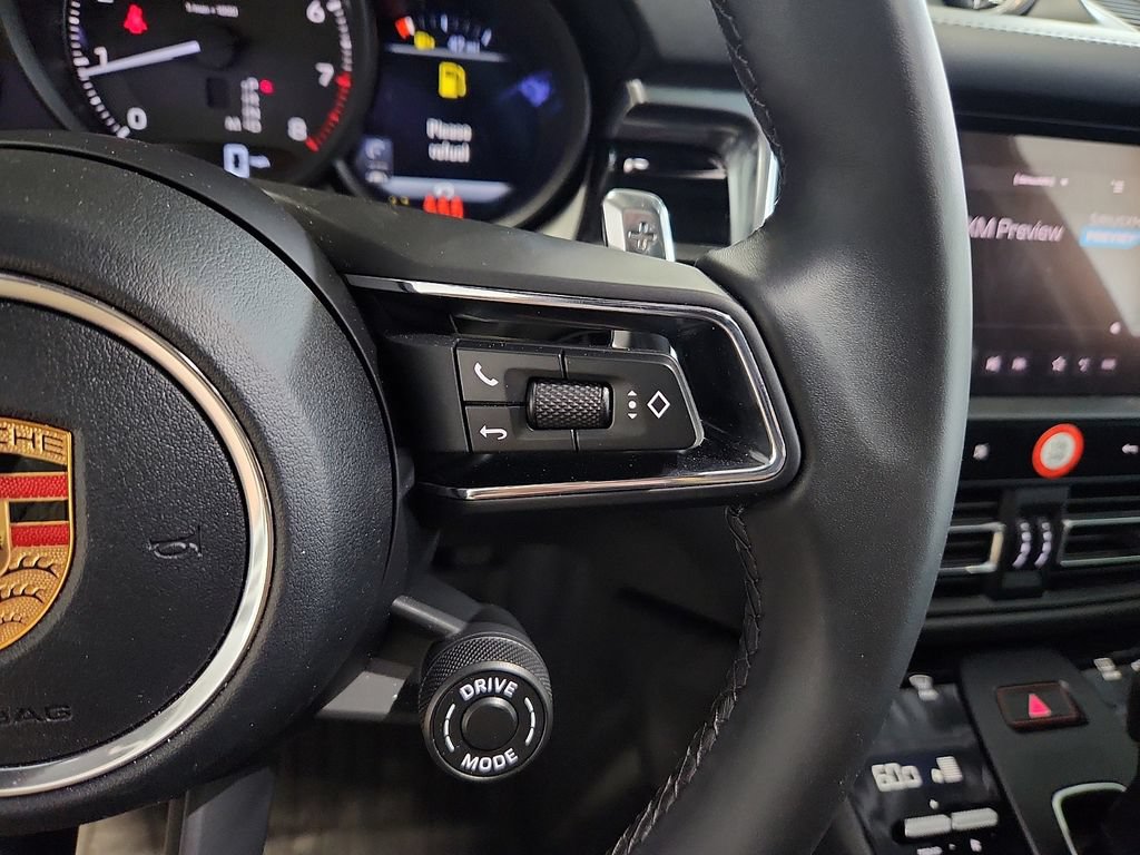 Certified 2026 Porsche Macan AWD/4WD image 23