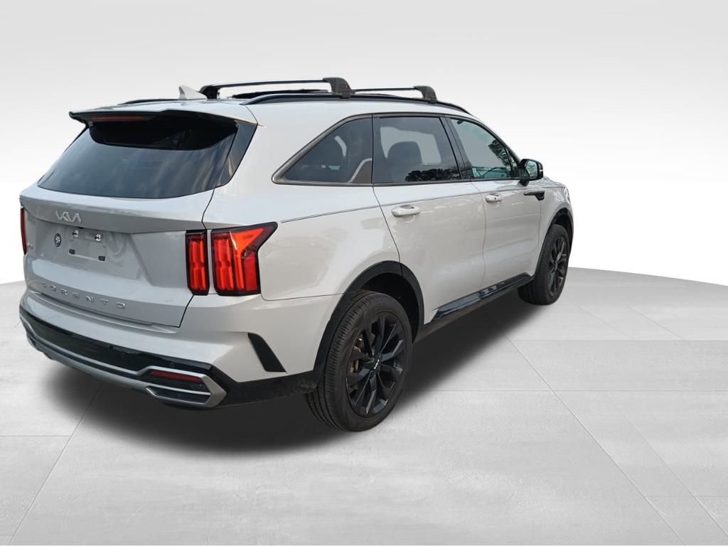 Used 2022 Kia Sorento SX image 5