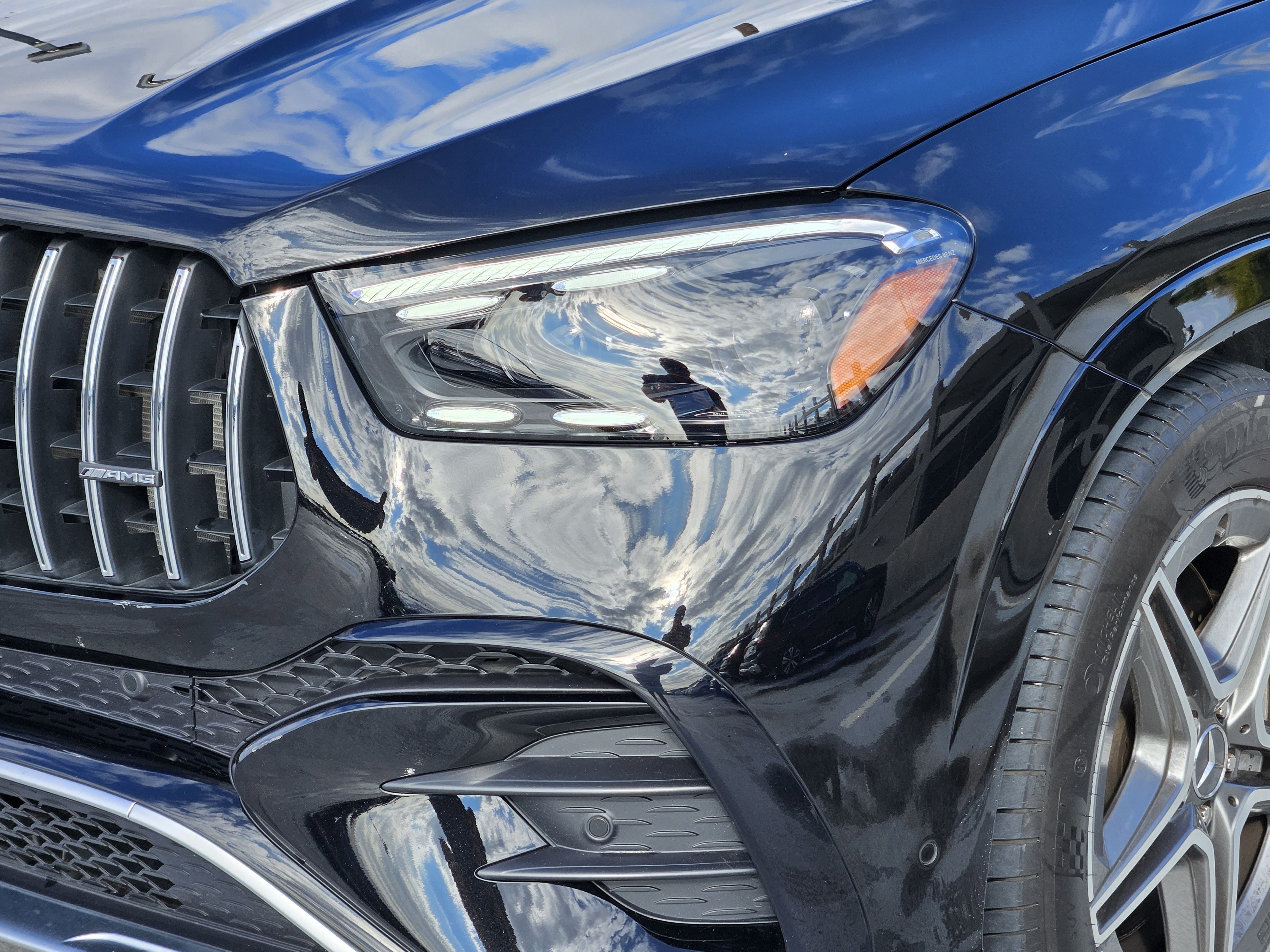 Certified 2025 Mercedes-Benz GLE 53 AMG 4MATIC image 9