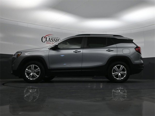 Used 2024 GMC Terrain SLE w/ Driver Convenience Package image 24