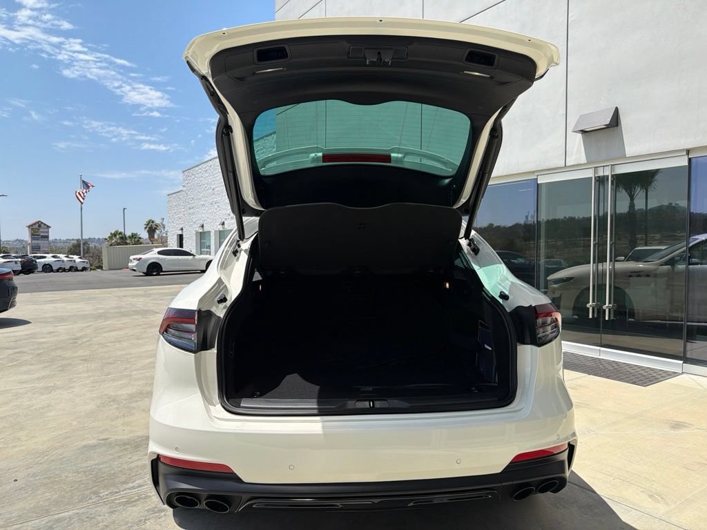 Certified 2023 Maserati Levante Modena AWD/4WD image 11