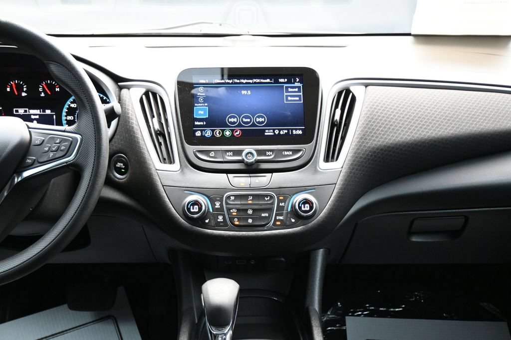 Used 2023 Chevrolet Malibu LT FWD image 19