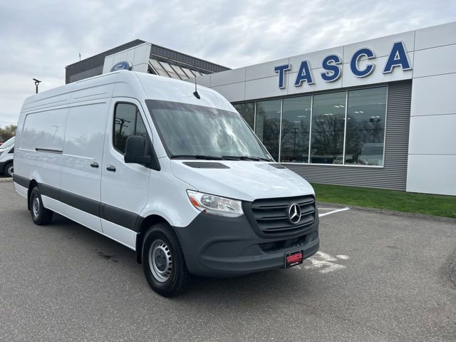 Used 2024 Mercedes-Benz Sprinter 2500 image 1