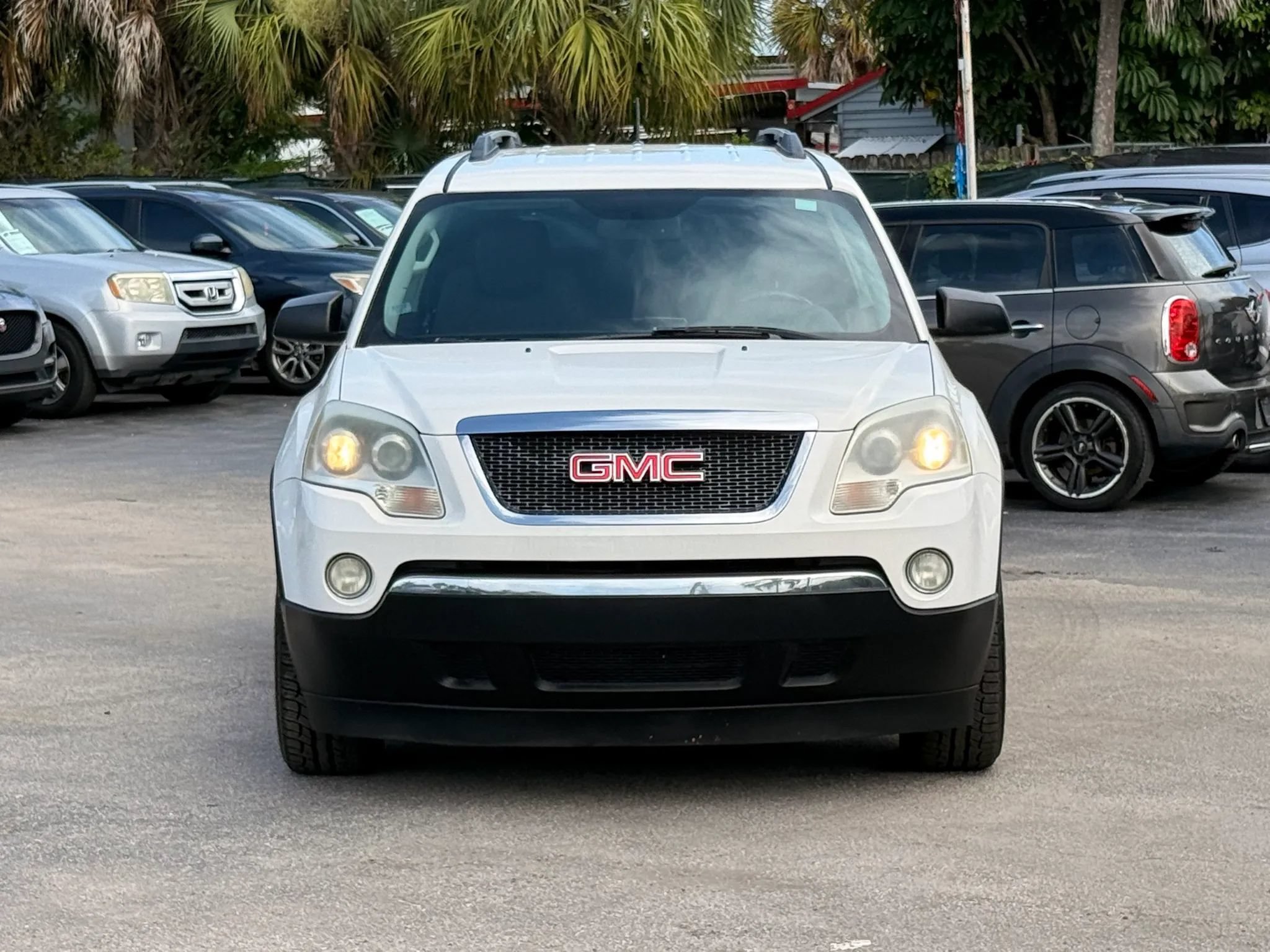 Used 2012 GMC Acadia SLE FWD image 2
