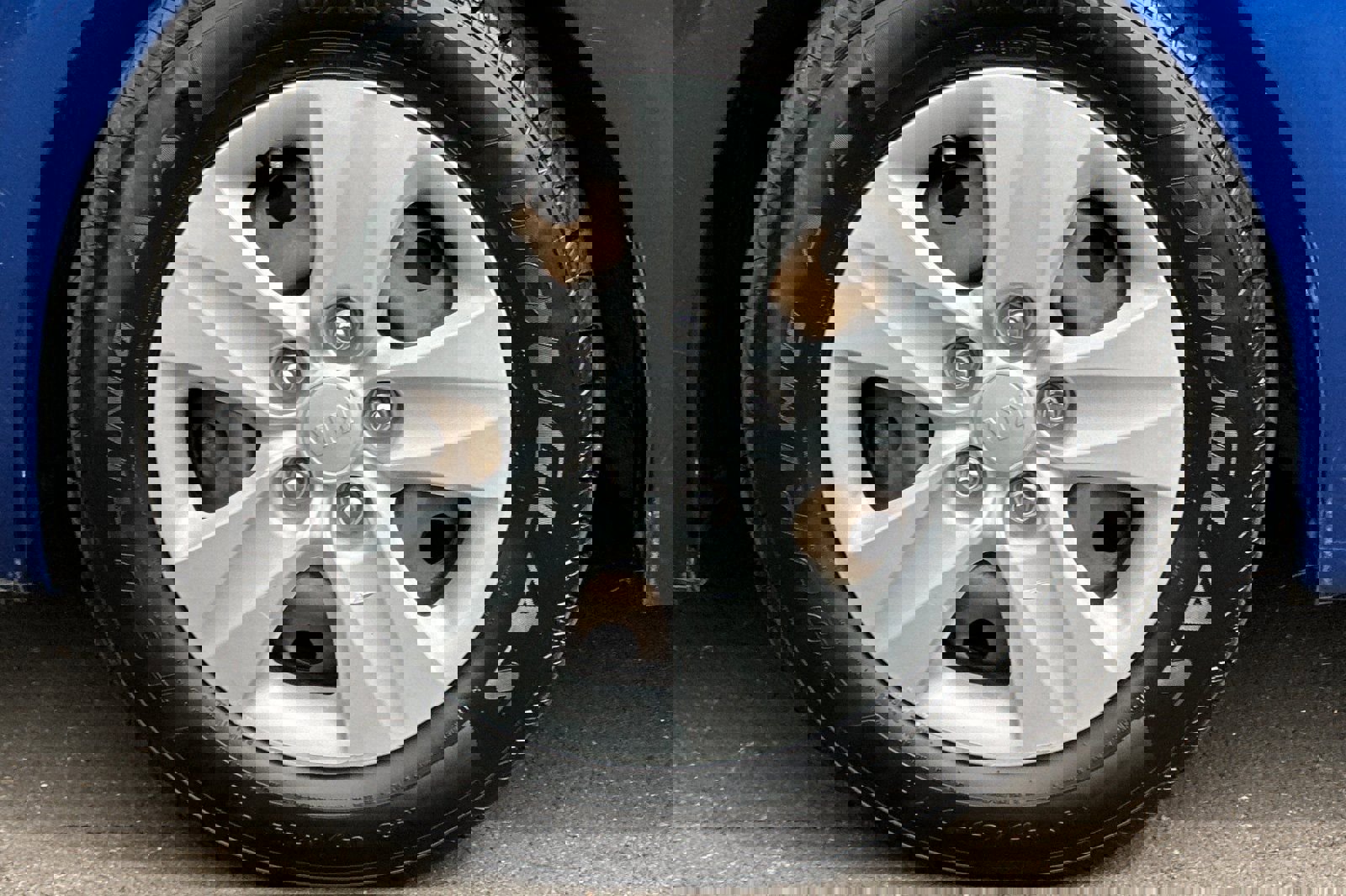 Used 2017 Kia Forte LX image 28