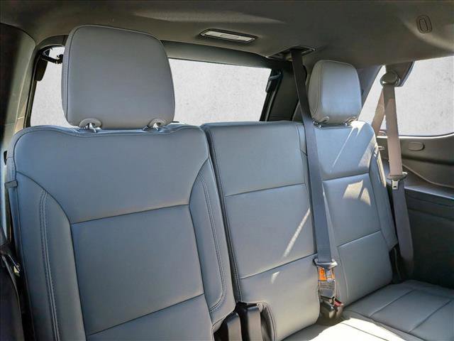 Used 2022 Chevrolet Tahoe Z71 w/ Luxury Package AWD/4WD image 26