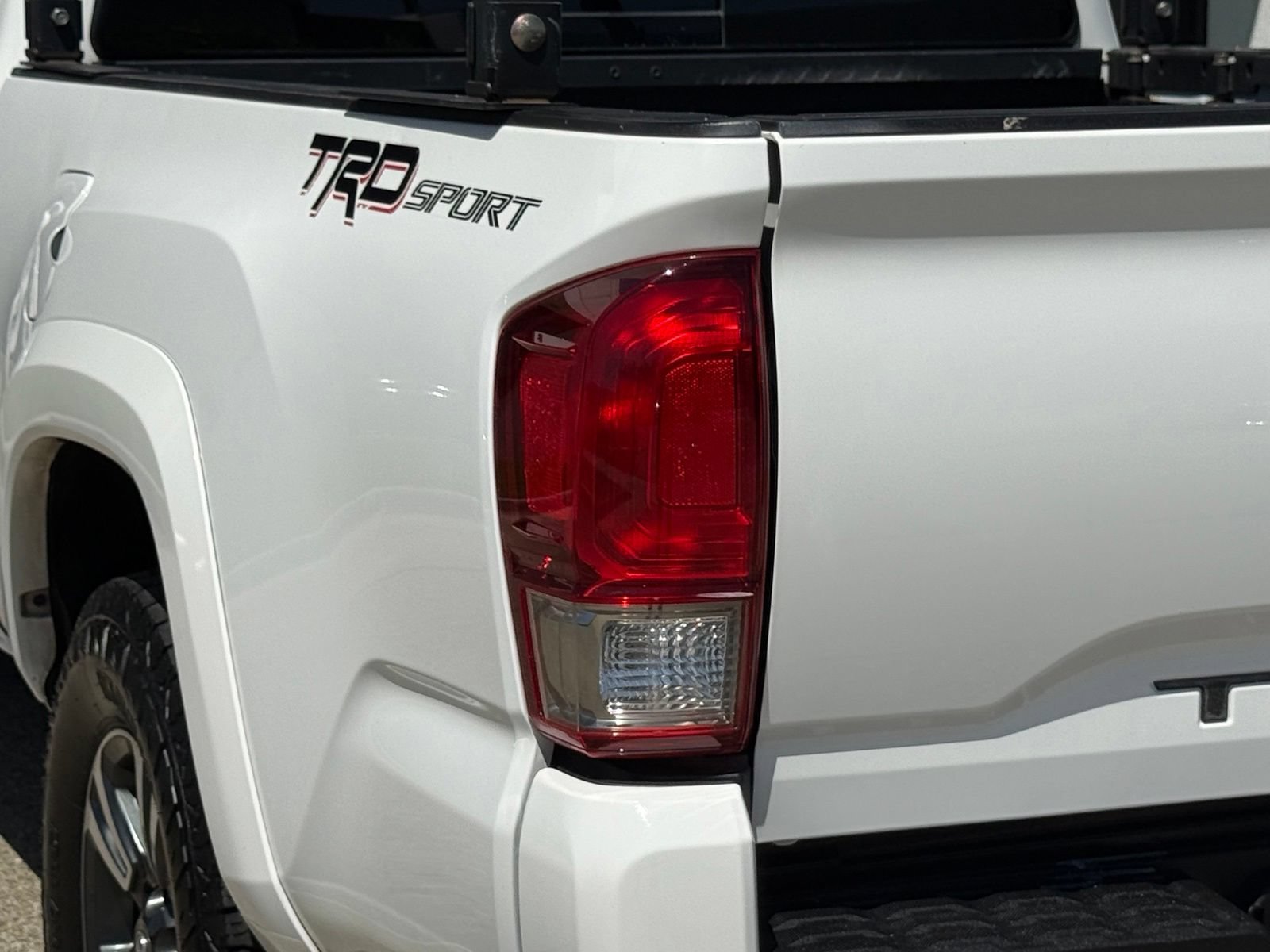 Used 2017 Toyota Tacoma TRD Sport w/ Tow Package RWD image 11