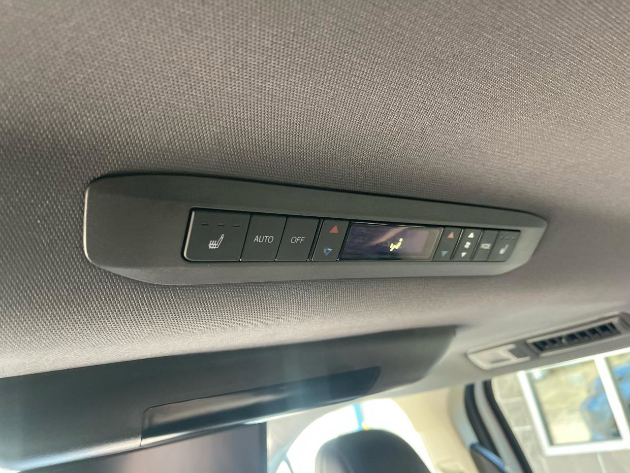 Used 2022 Toyota Sienna Platinum w/ Protection Package (TMS) AWD/4WD image 27