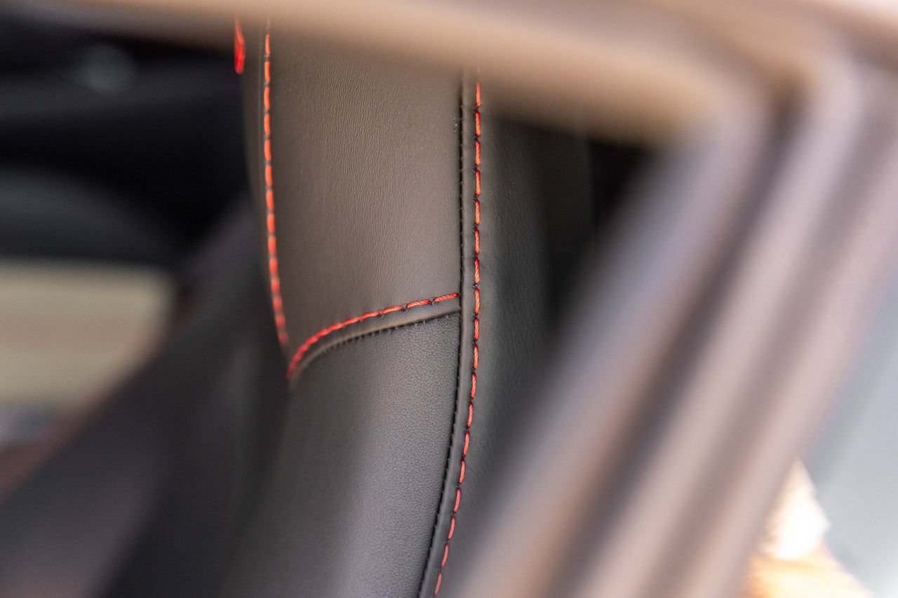 Used 2021 Aston Martin V8 Vantage Coupe RWD image 34