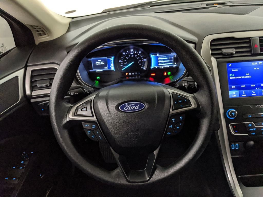 Used 2020 Ford Fusion SE image 10